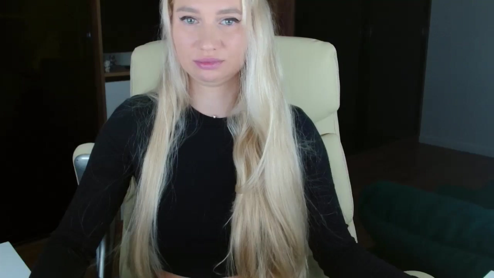 Gallery image thumbnail from Miss_Sylvia's myfreecams stream on, 12/03/2025, 16:53 image 3 of 20