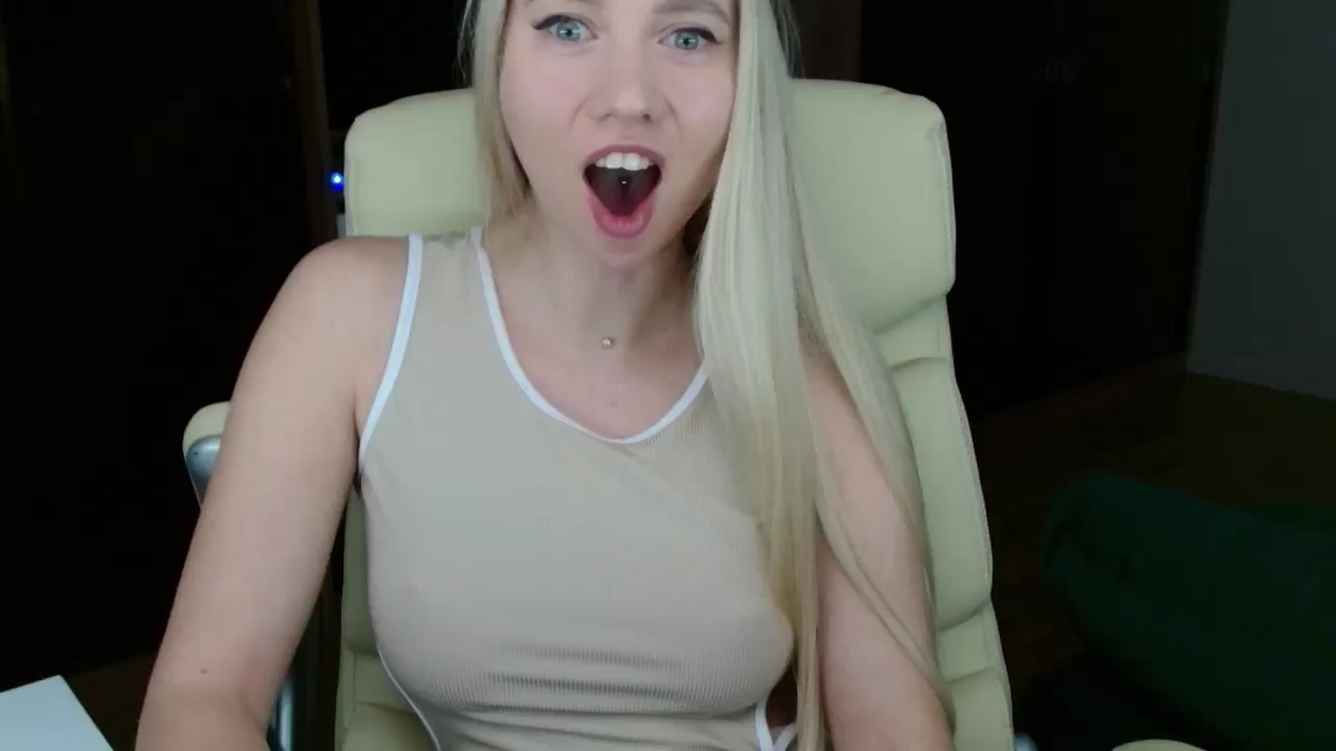 Gallery image thumbnail from Miss_Sylvia's myfreecams stream on, 12/14/2025, 20:49 image 15 of 20