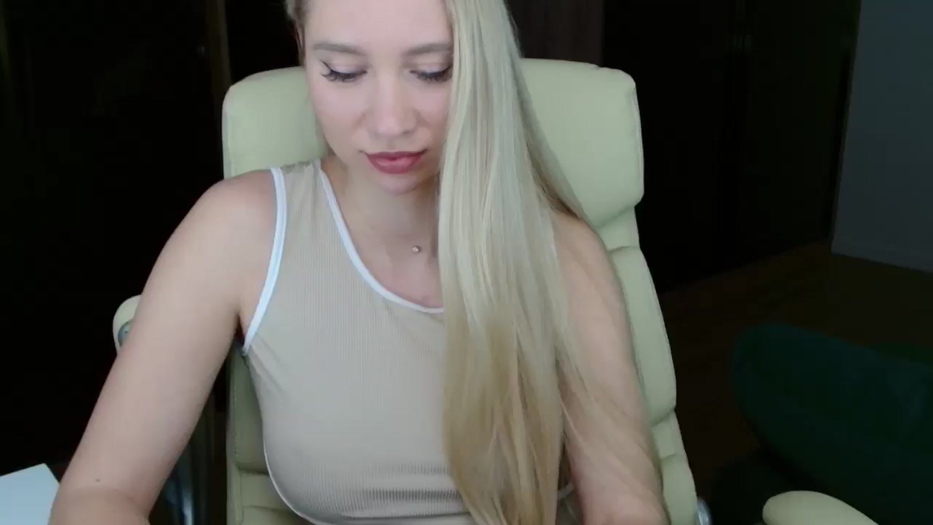 Gallery image thumbnail from Miss_Sylvia's myfreecams stream on, 12/14/2025, 22:13 image 11 of 20