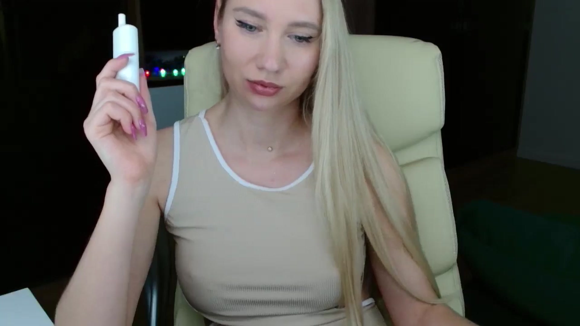 Gallery image thumbnail from Miss_Sylvia's myfreecams stream on, 12/14/2025, 22:13 image 16 of 20