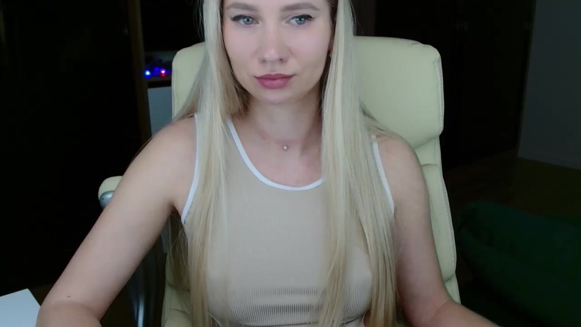 Gallery image thumbnail from Miss_Sylvia's myfreecams stream on, 12/14/2025, 22:13 image 2 of 20