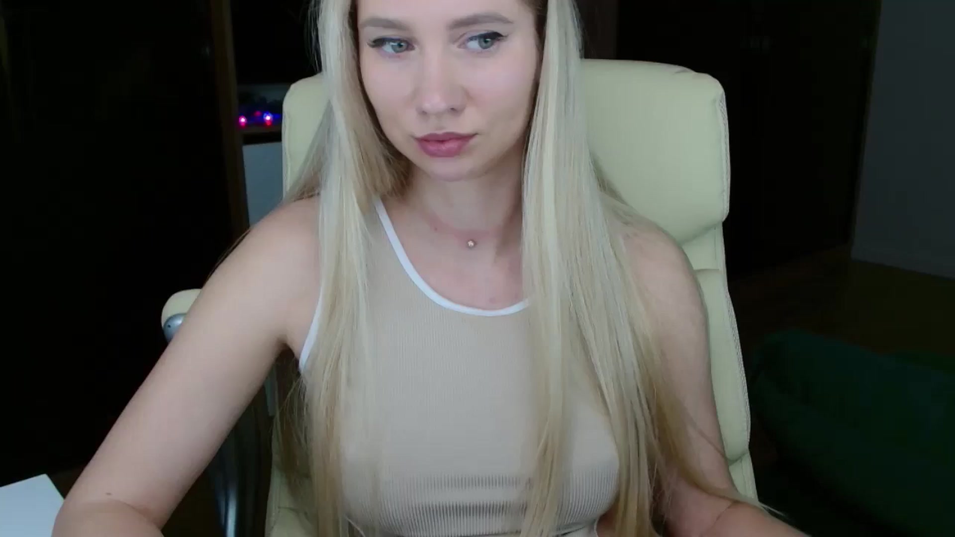Gallery image thumbnail from Miss_Sylvia's myfreecams stream on, 12/14/2025, 22:13 image 1 of 20