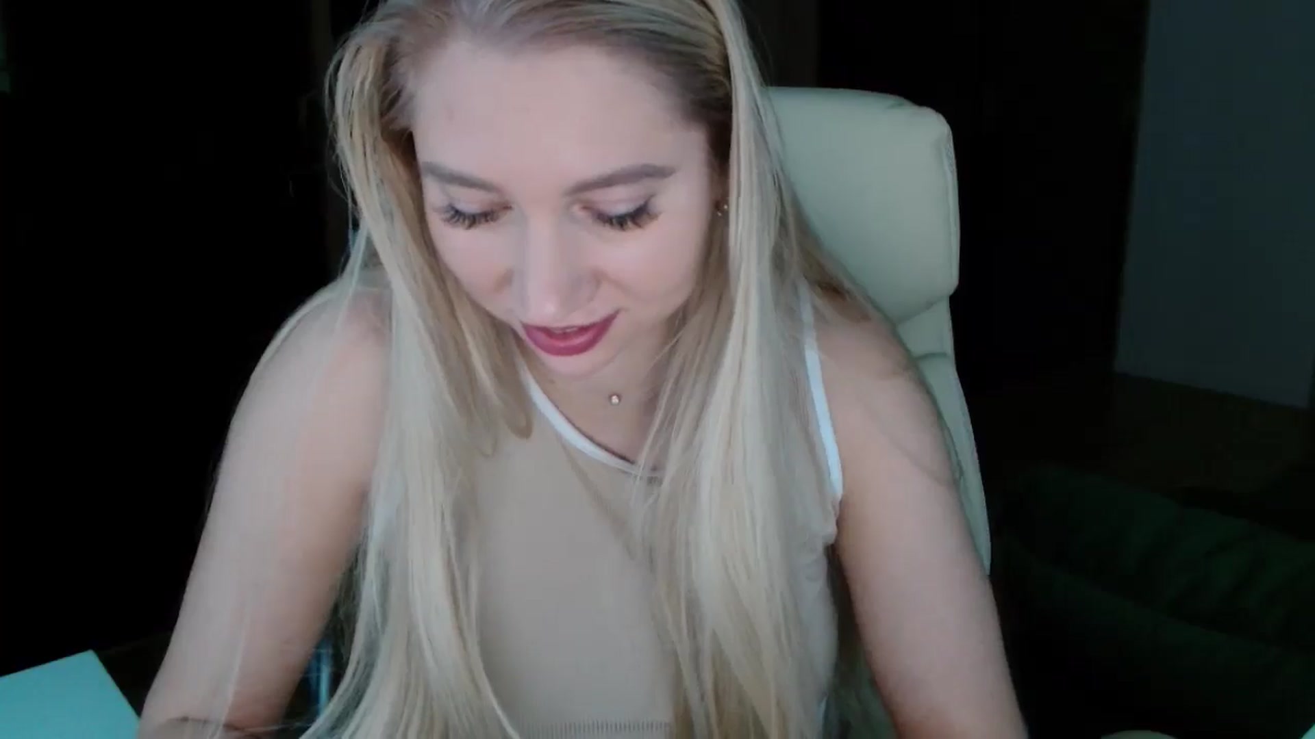 Gallery image thumbnail from Miss_Sylvia's myfreecams stream on, 12/16/2025, 13:36 image 15 of 20