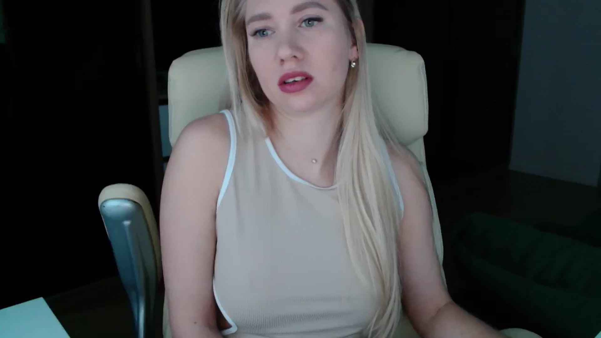 Gallery image thumbnail from Miss_Sylvia's myfreecams stream on, 12/16/2025, 13:36 image 8 of 20