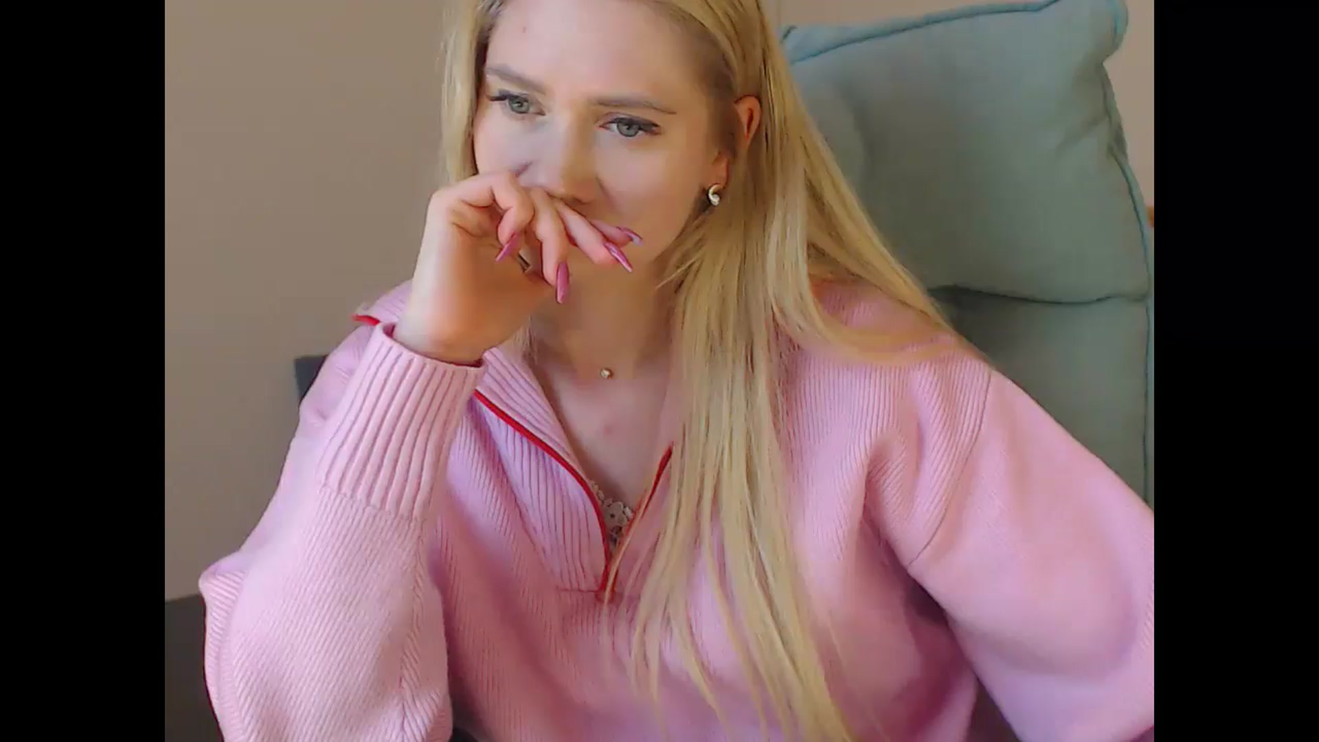 Gallery image thumbnail from Miss_Sylvia's myfreecams stream on, 12/18/2025, 18:00 image 3 of 20