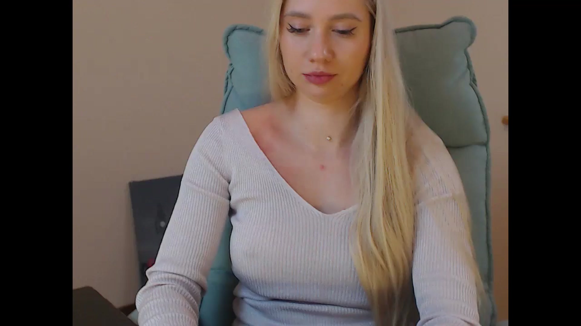 Gallery image thumbnail from Miss_Sylvia's myfreecams stream on, 12/21/2025, 18:46 image 6 of 20