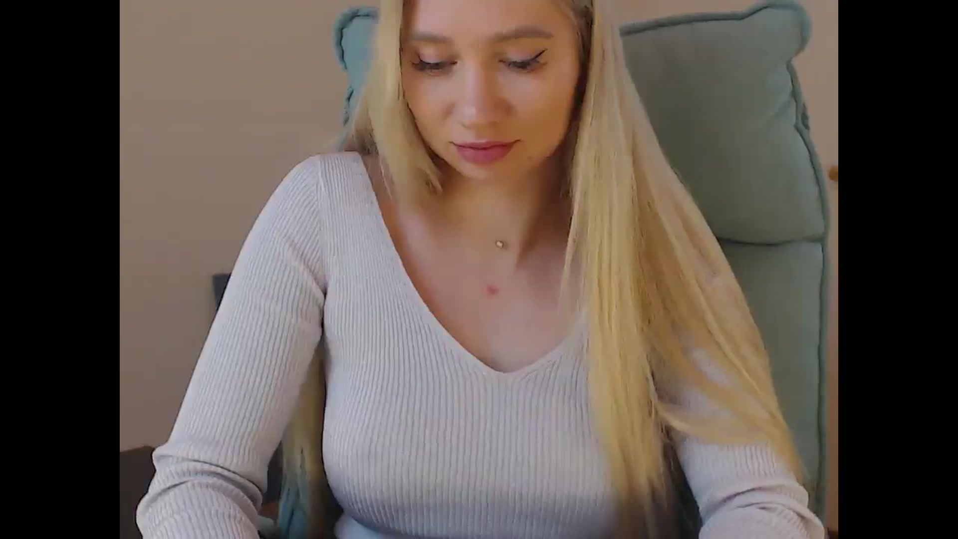 Gallery image thumbnail from Miss_Sylvia's myfreecams stream on, 12/21/2025, 19:49 image 3 of 20