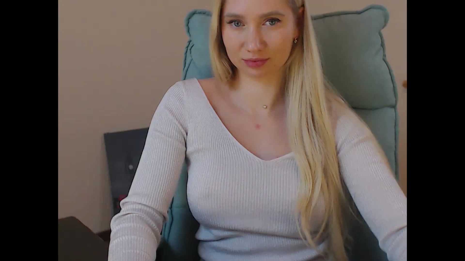 Gallery image thumbnail from Miss_Sylvia's myfreecams stream on, 12/21/2025, 19:49 image 20 of 20