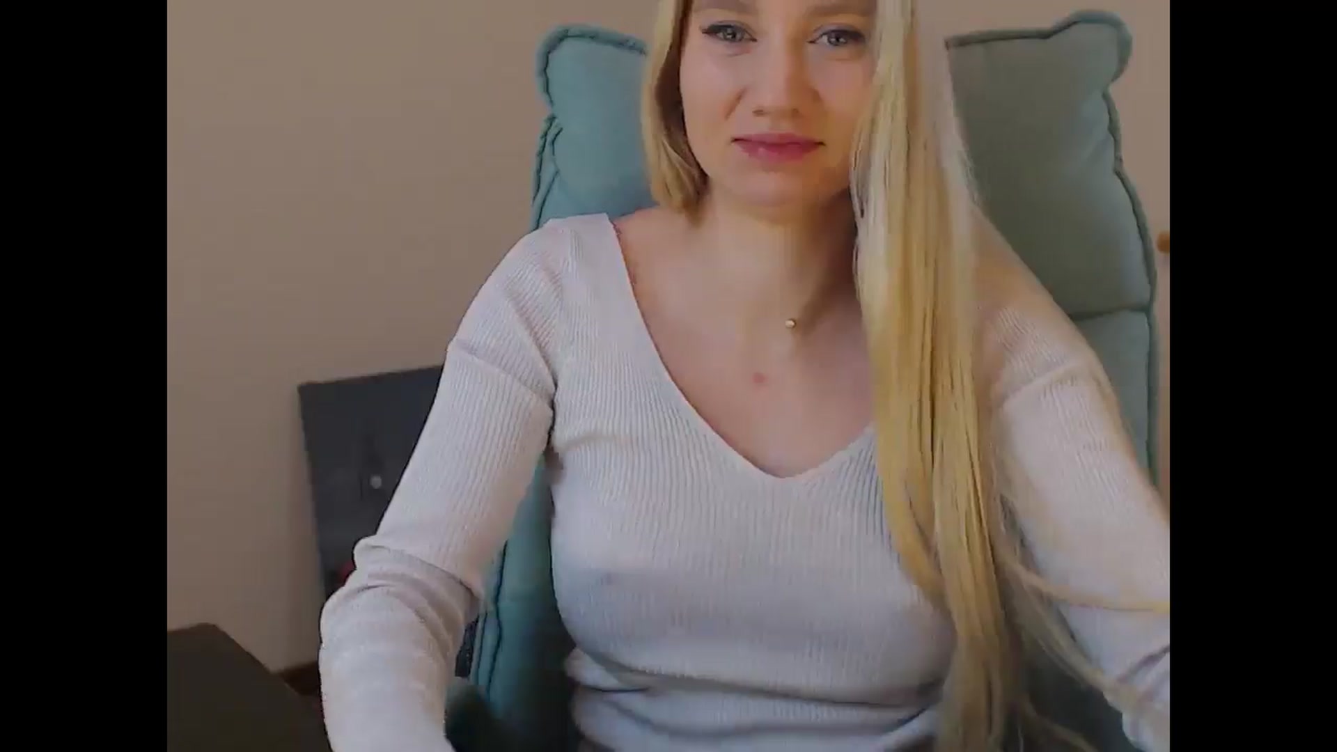 Gallery image thumbnail from Miss_Sylvia's myfreecams stream on, 12/21/2025, 19:49 image 18 of 20