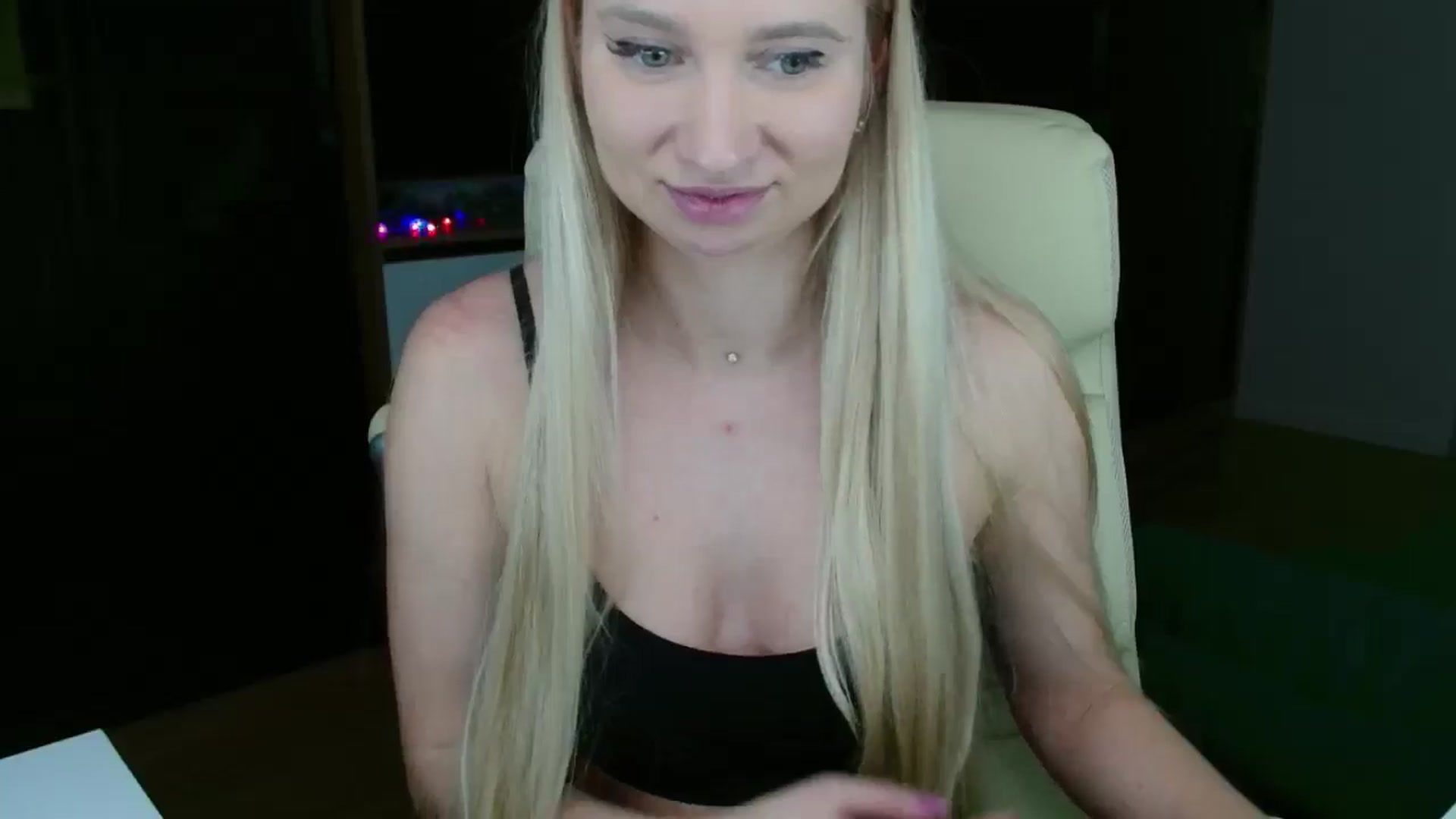 Gallery image thumbnail from Miss_Sylvia's myfreecams stream on, 12/22/2025, 19:59 image 15 of 20