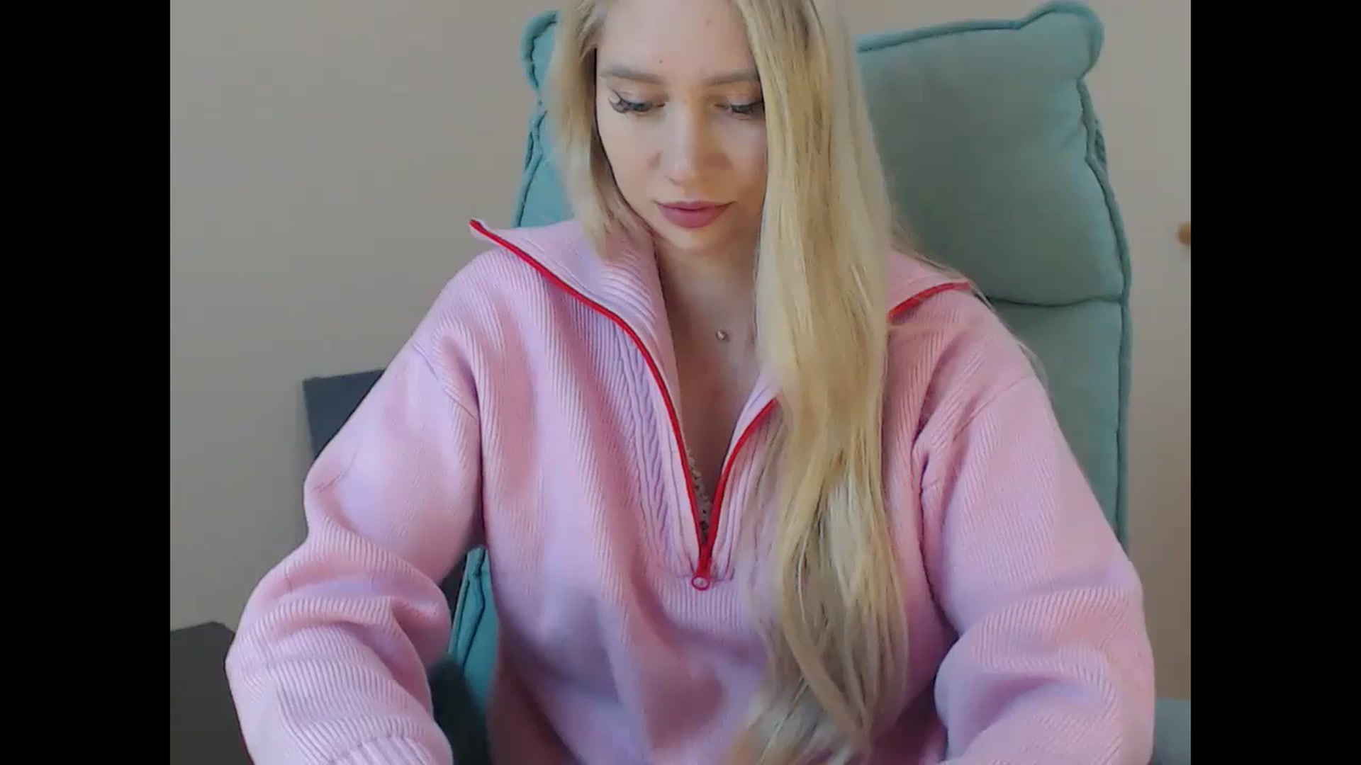 Gallery image thumbnail from Miss_Sylvia's myfreecams stream on, 12/24/2025, 19:57 image 11 of 20