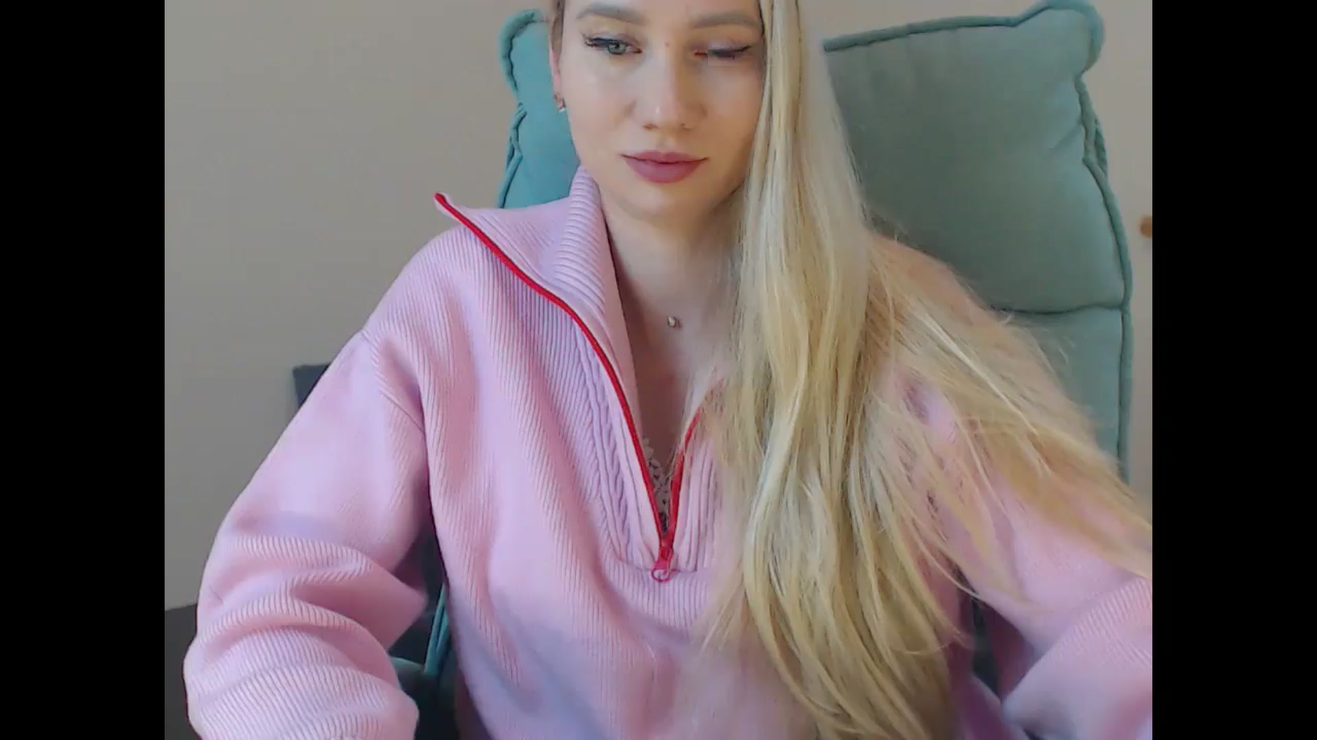 Gallery image thumbnail from Miss_Sylvia's myfreecams stream on, 12/24/2025, 19:57 image 4 of 20