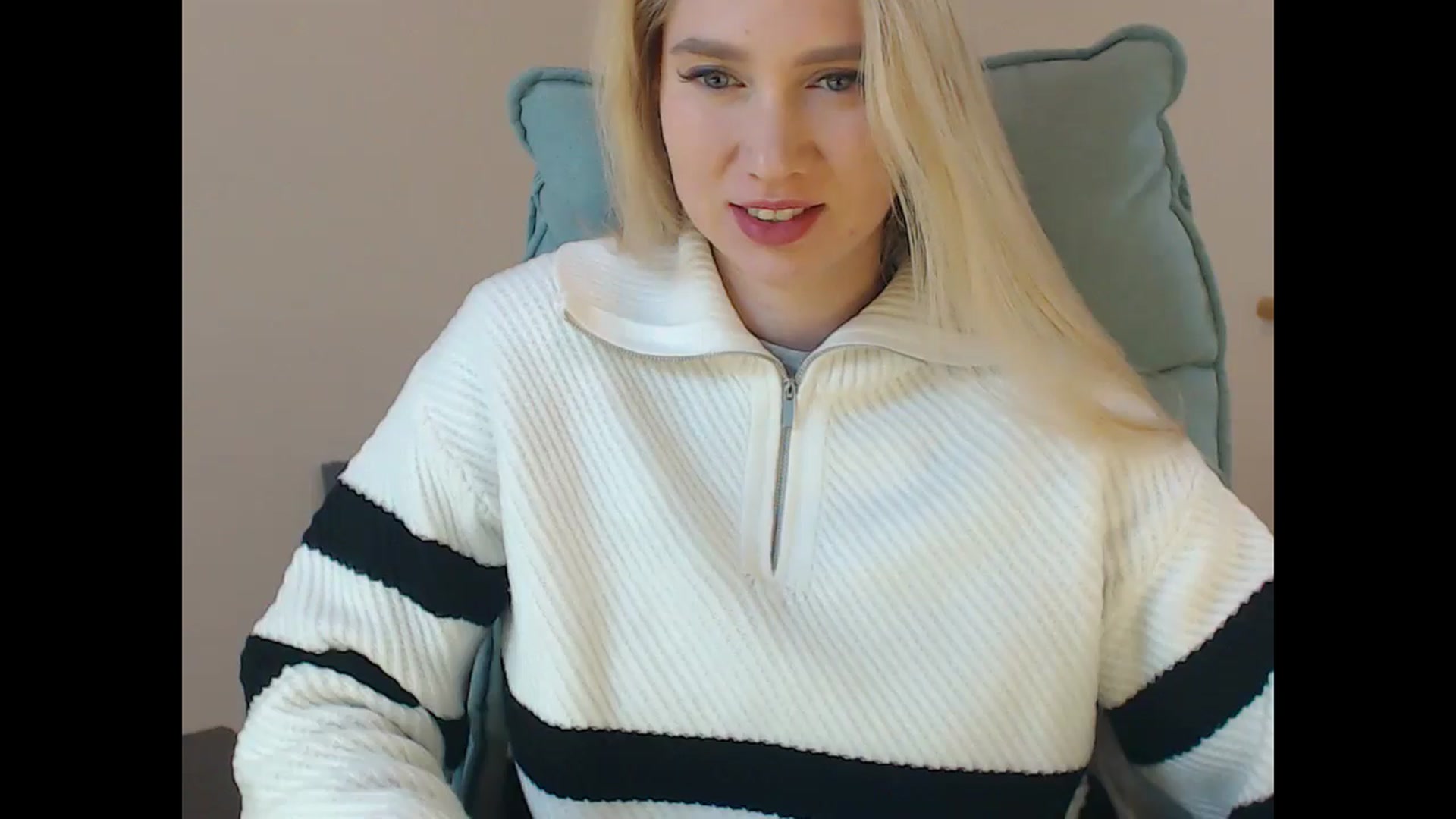 Gallery image thumbnail from Miss_Sylvia's myfreecams stream on, 12/25/2025, 19:10 image 7 of 20