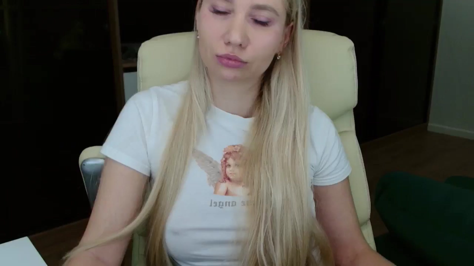 Gallery image thumbnail from Miss_Sylvia's myfreecams stream on, 12/26/2025, 15:31 image 1 of 20