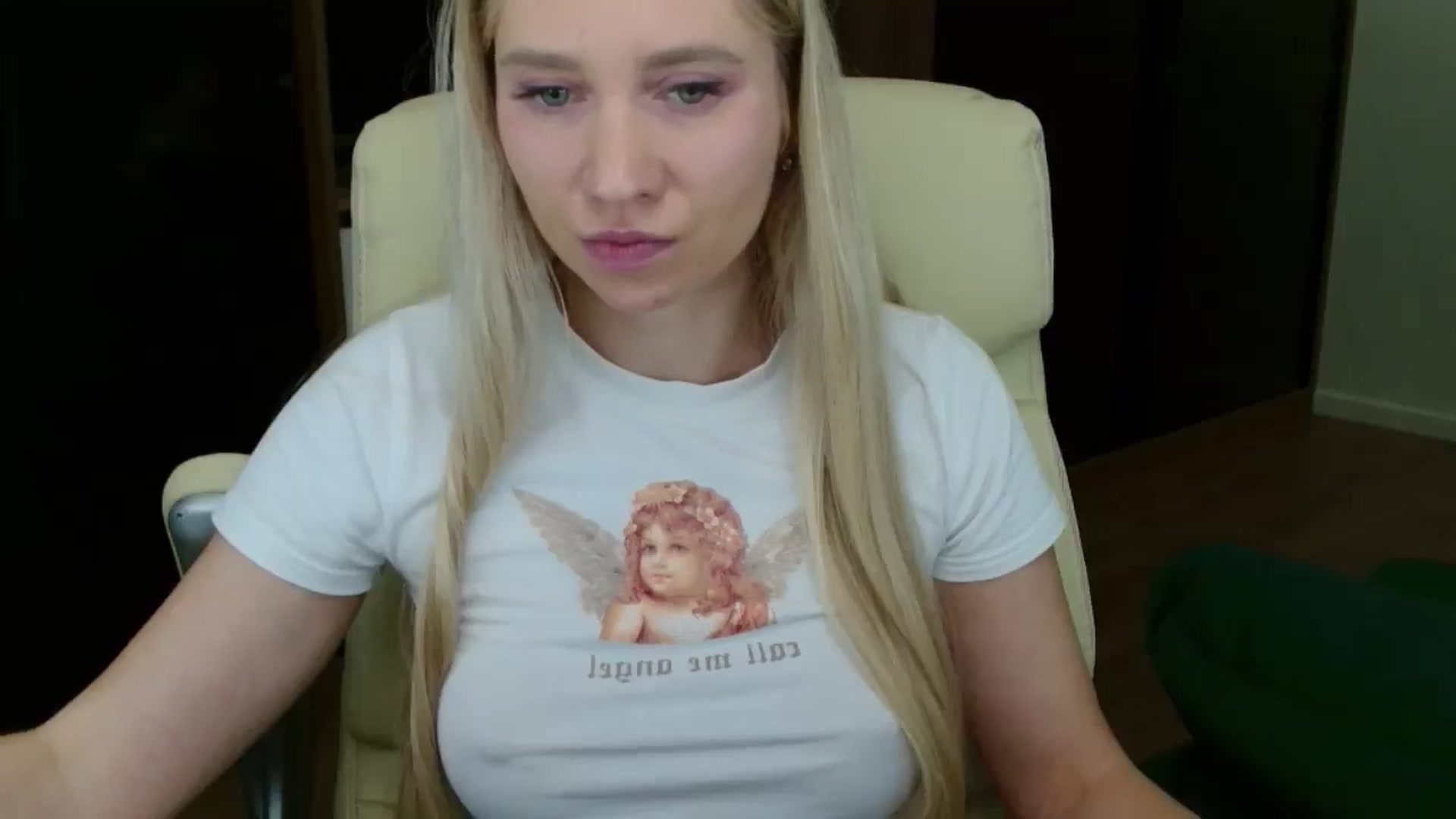 Gallery image thumbnail from Miss_Sylvia's myfreecams stream on, 12/26/2025, 16:04 image 4 of 20