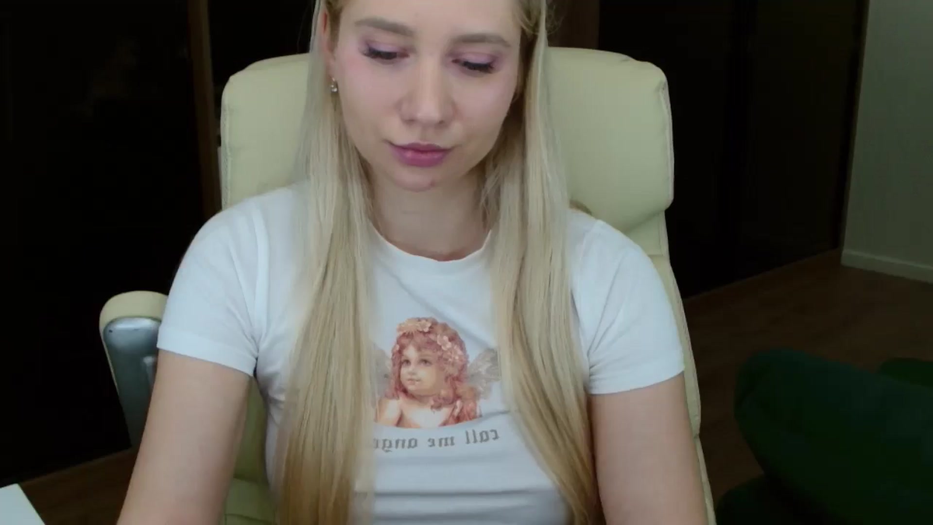 Gallery image thumbnail from Miss_Sylvia's myfreecams stream on, 12/26/2025, 16:04 image 6 of 20
