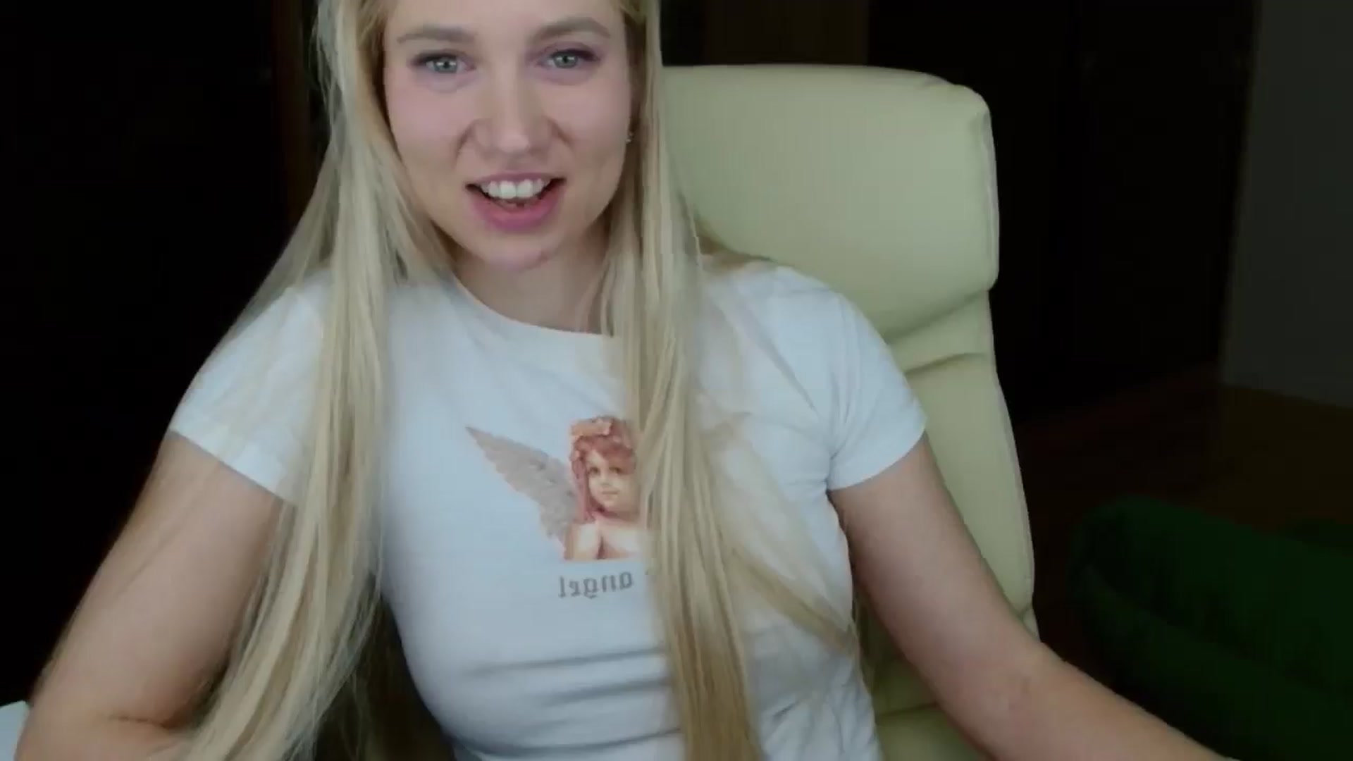 Gallery image thumbnail from Miss_Sylvia's myfreecams stream on, 12/26/2025, 16:59 image 4 of 20