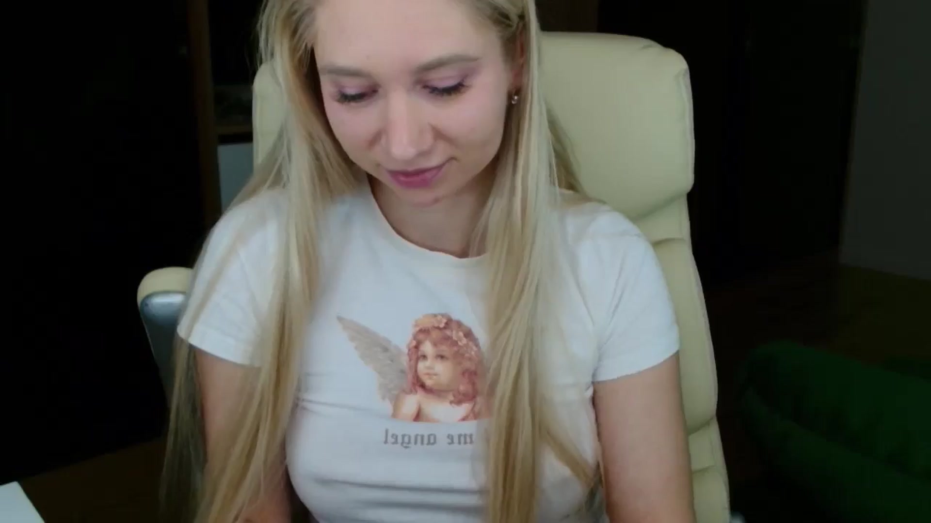 Gallery image thumbnail from Miss_Sylvia's myfreecams stream on, 12/26/2025, 16:59 image 2 of 20