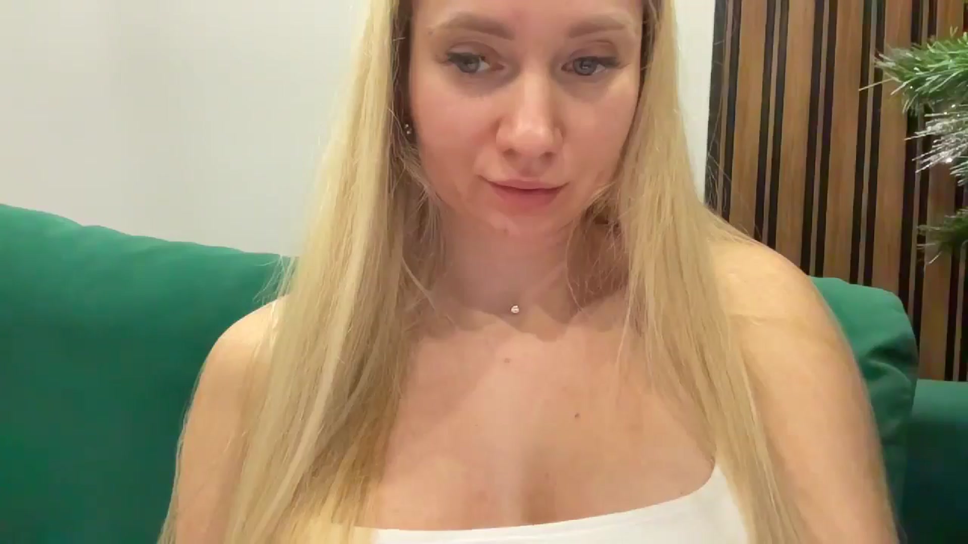 Gallery image thumbnail from Miss_Sylvia's myfreecams stream on, 12/27/2025, 20:40 image 16 of 20