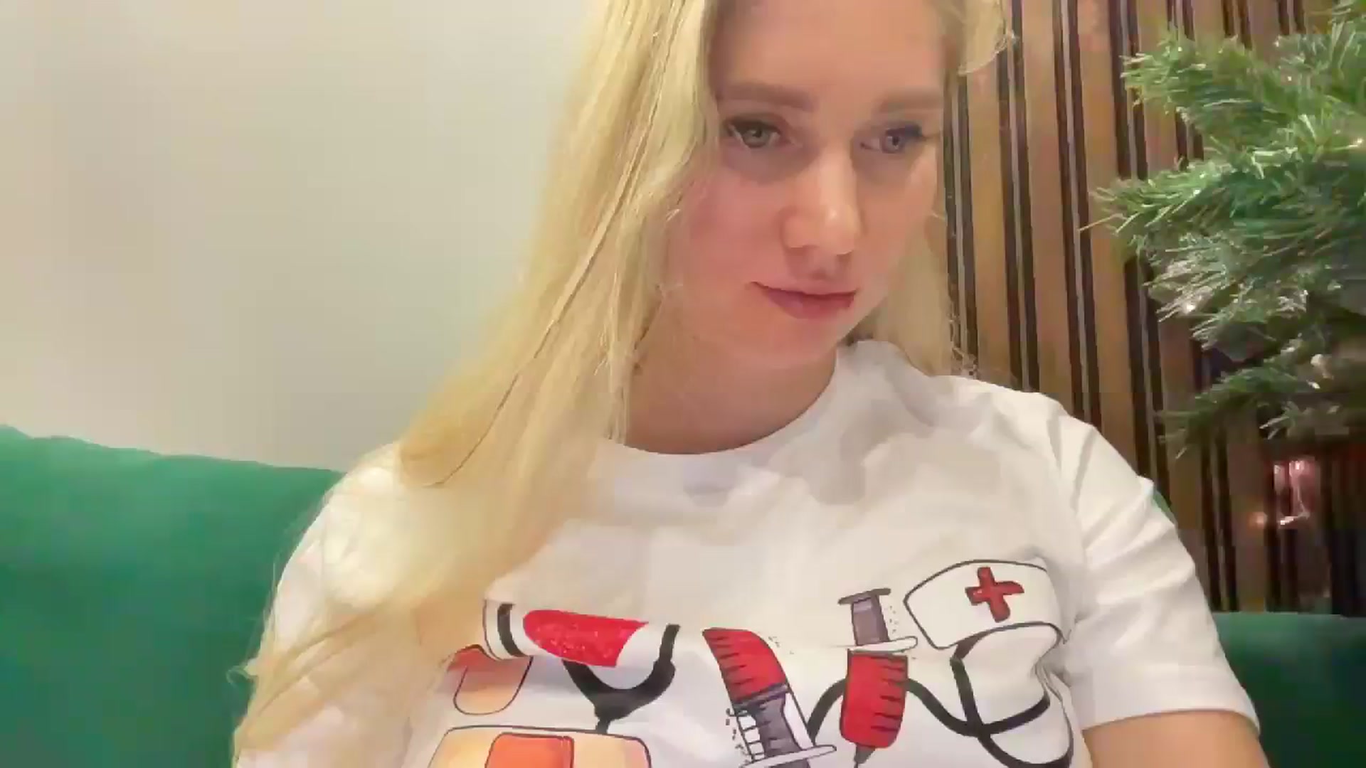 Gallery image thumbnail from Miss_Sylvia's myfreecams stream on, 12/28/2025, 21:41 image 17 of 20