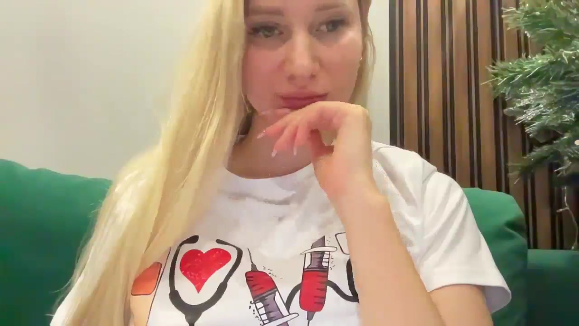 Gallery image thumbnail from Miss_Sylvia's myfreecams stream on, 12/28/2025, 23:13 image 12 of 20