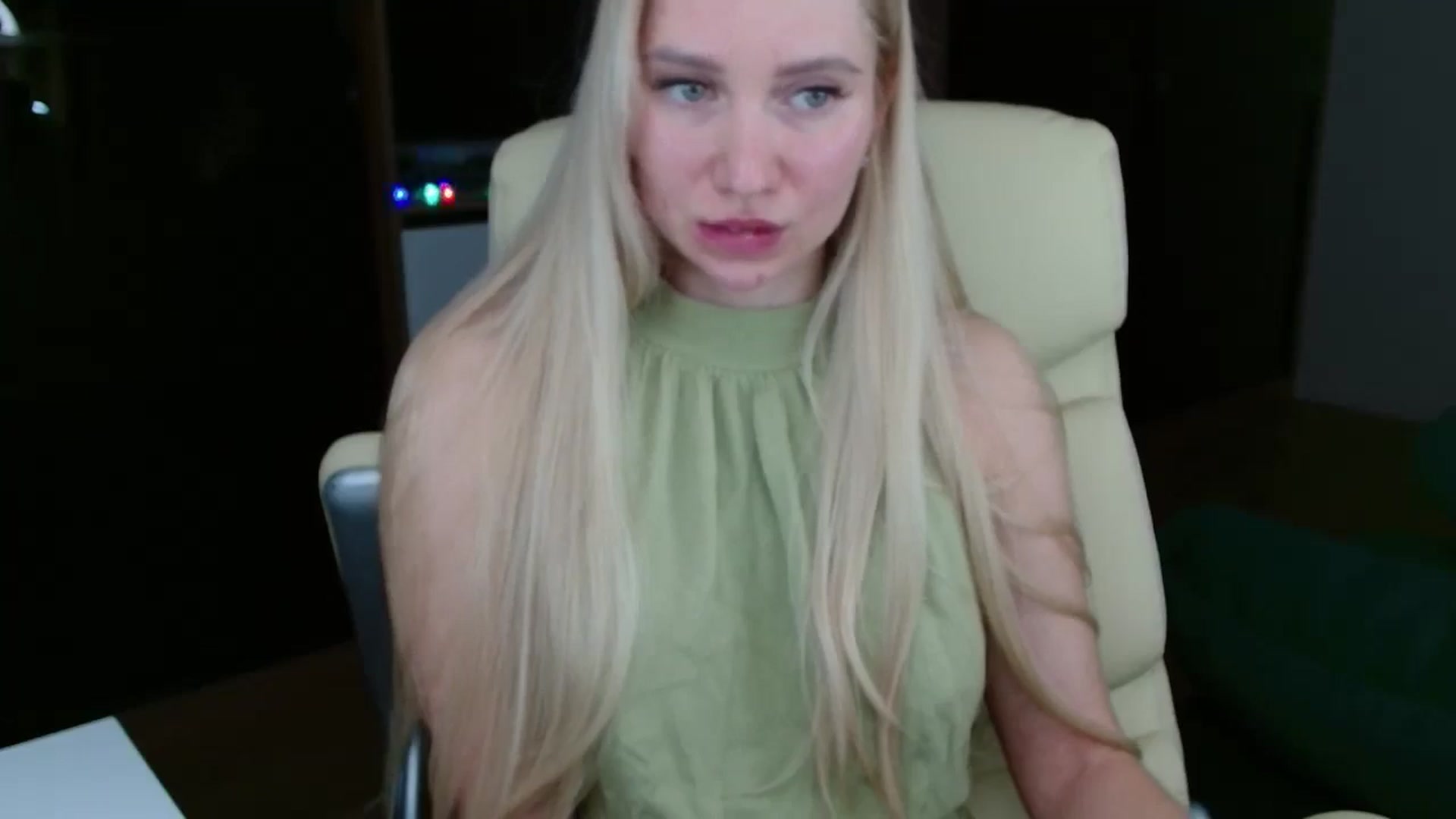 Gallery image thumbnail from Miss_Sylvia's myfreecams stream on, 12/29/2025, 17:26 image 17 of 20