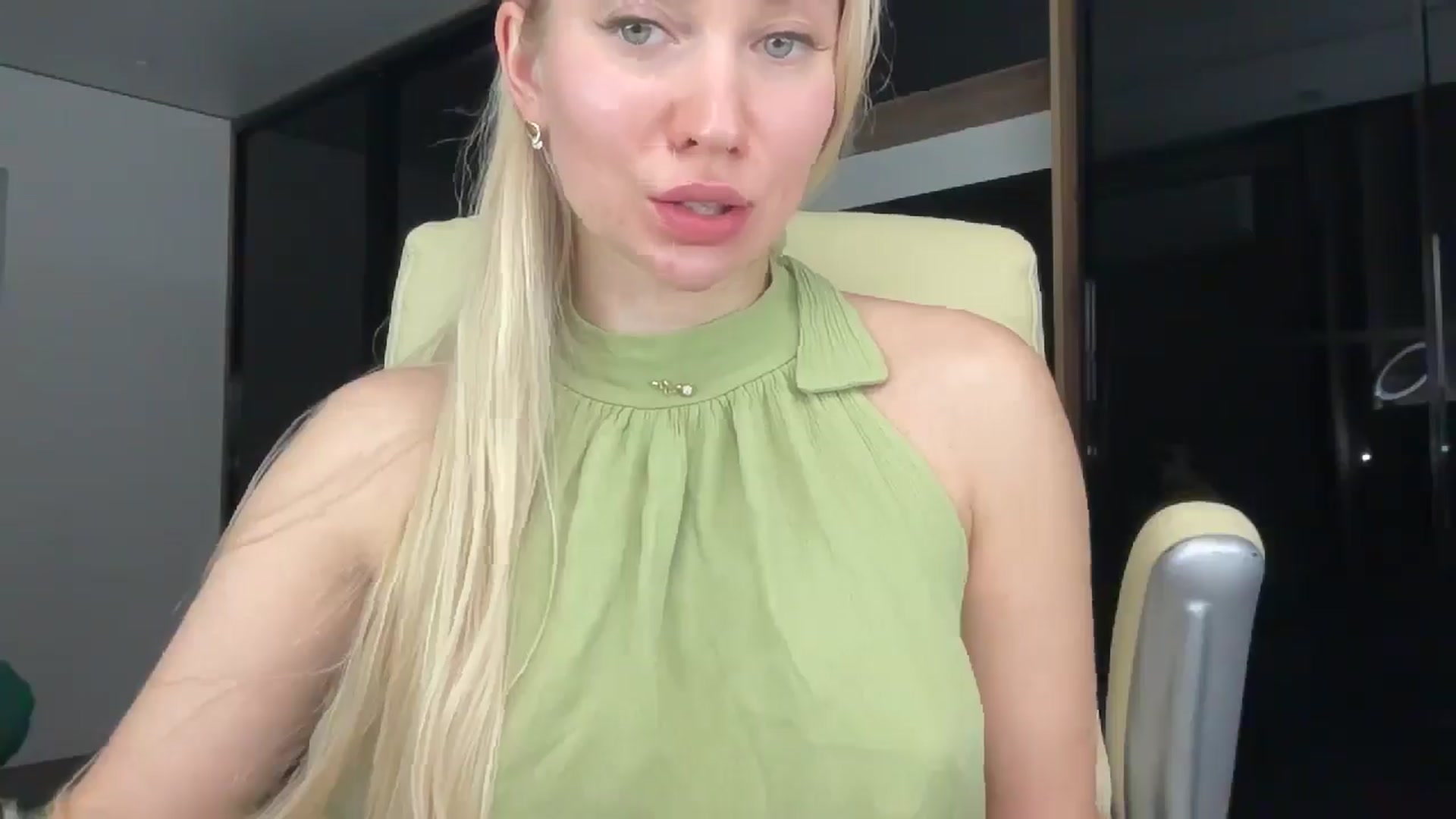 Gallery image thumbnail from Miss_Sylvia's myfreecams stream on, 12/29/2025, 19:12 image 19 of 20