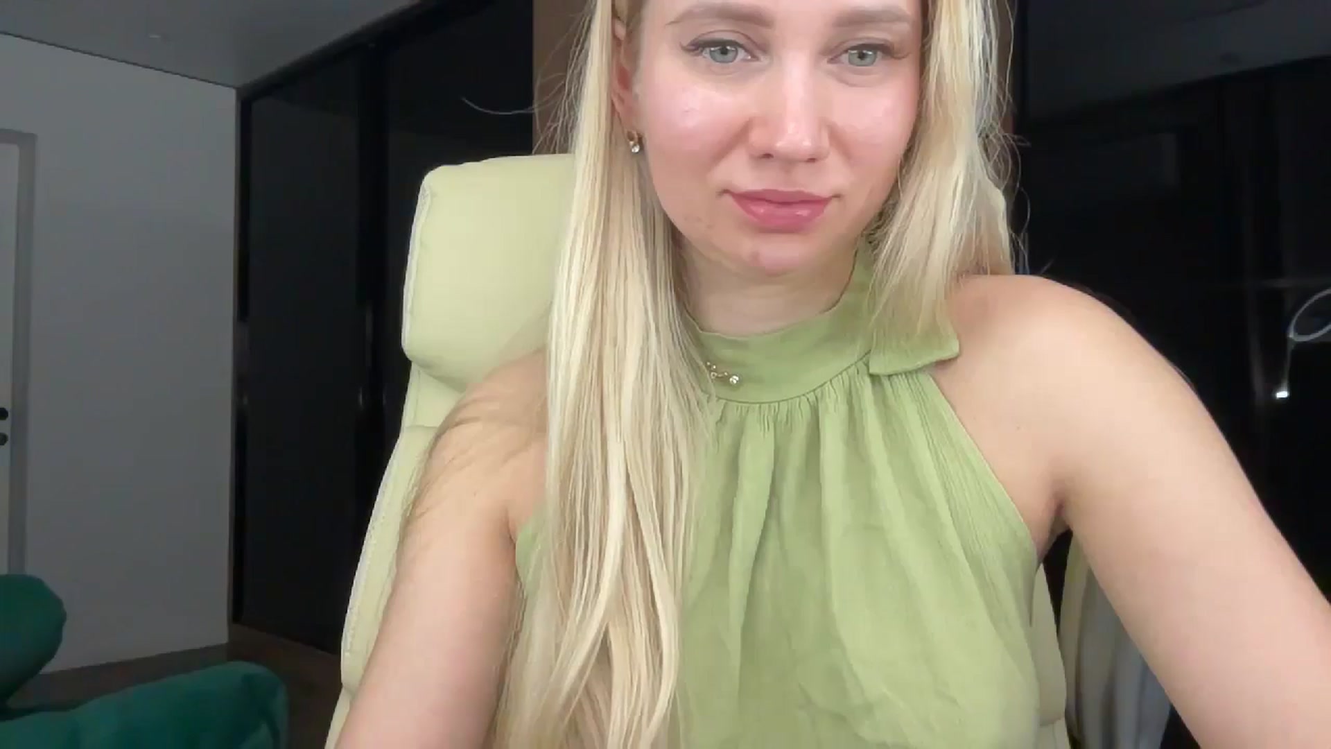 Gallery image thumbnail from Miss_Sylvia's myfreecams stream on, 12/29/2025, 19:12 image 13 of 20