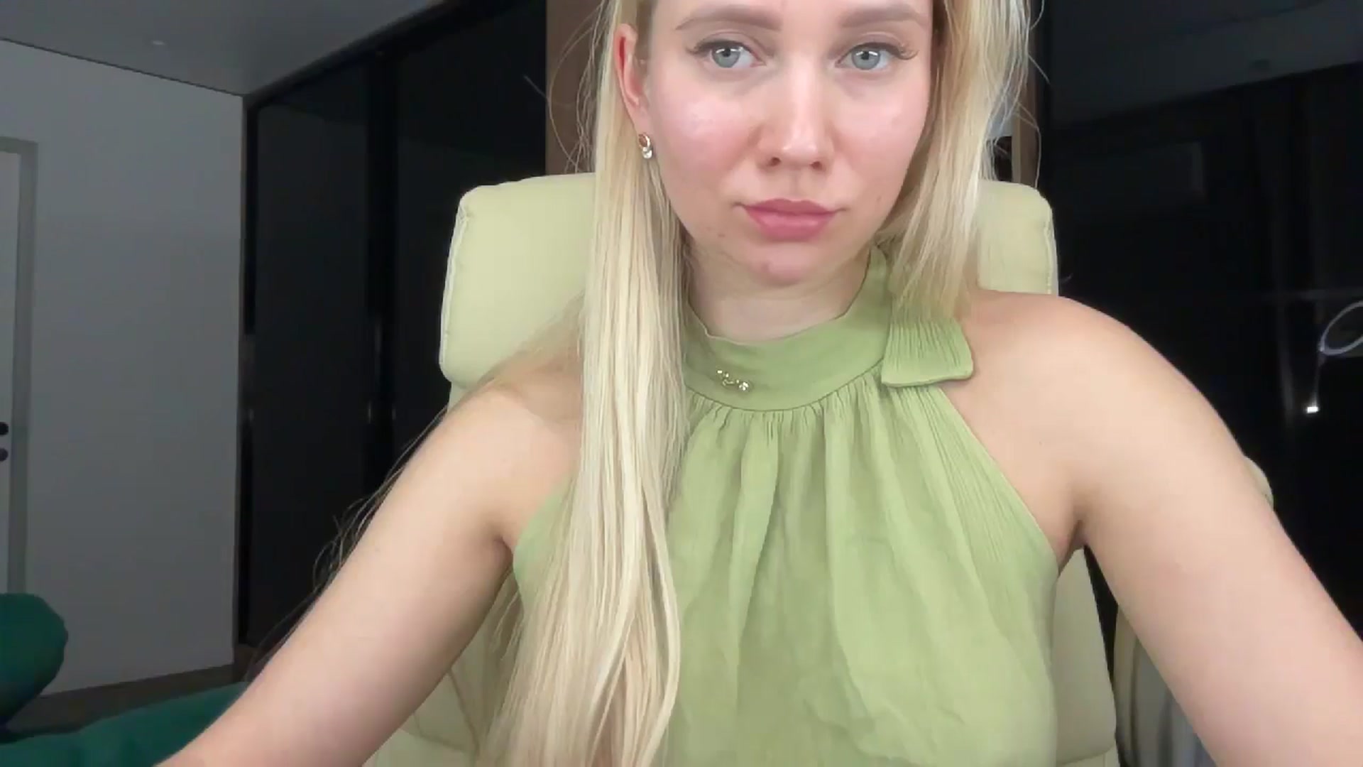 Gallery image thumbnail from Miss_Sylvia's myfreecams stream on, 12/29/2025, 19:12 image 8 of 20