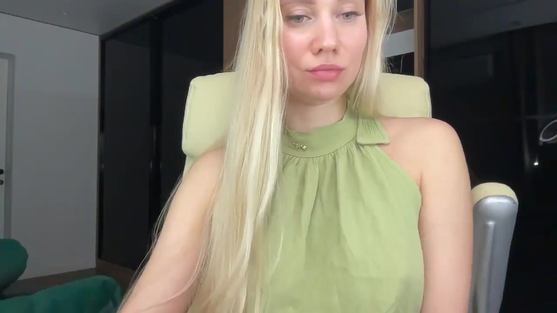 Gallery image thumbnail from Miss_Sylvia's myfreecams stream on, 12/29/2025, 19:12 image 7 of 20