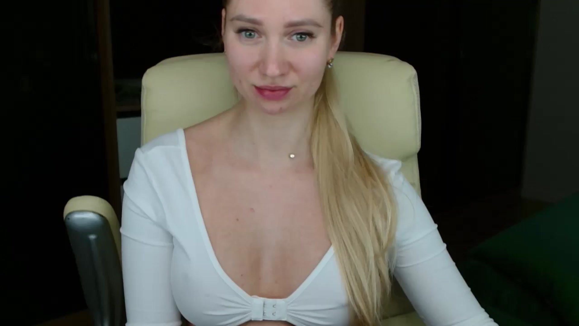 Gallery image thumbnail from Miss_Sylvia's myfreecams stream on, 12/30/2025, 16:35 image 19 of 20