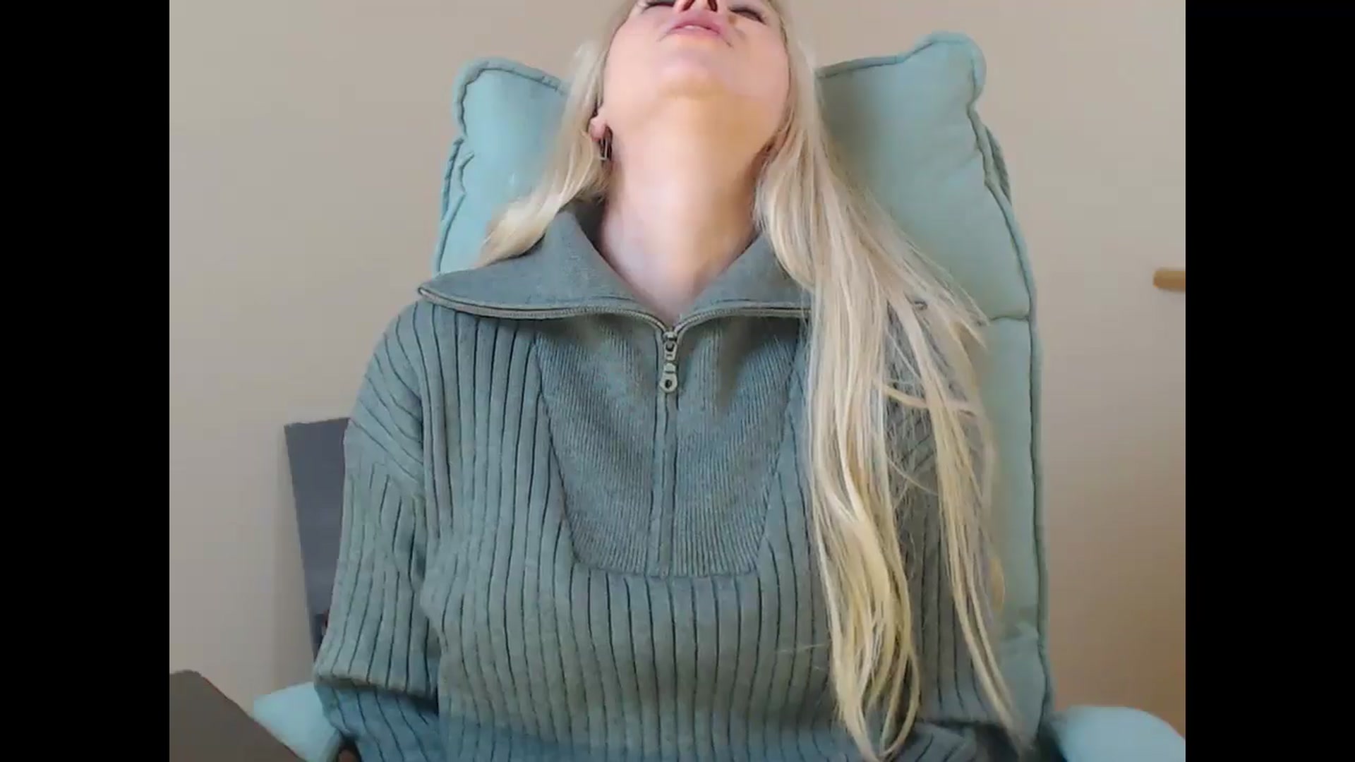 Gallery image thumbnail from Miss_Sylvia's myfreecams stream on, 01/01/2026, 20:40 image 10 of 20