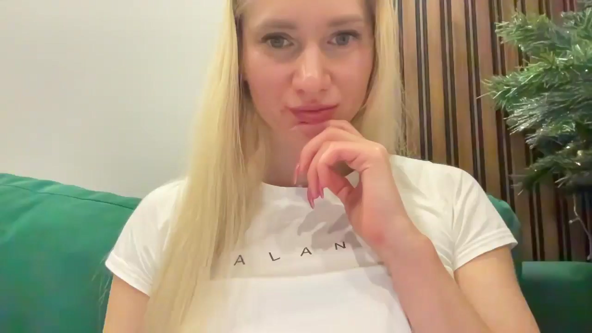 Gallery image thumbnail from Miss_Sylvia's myfreecams stream on, 01/02/2026, 18:50 image 6 of 20