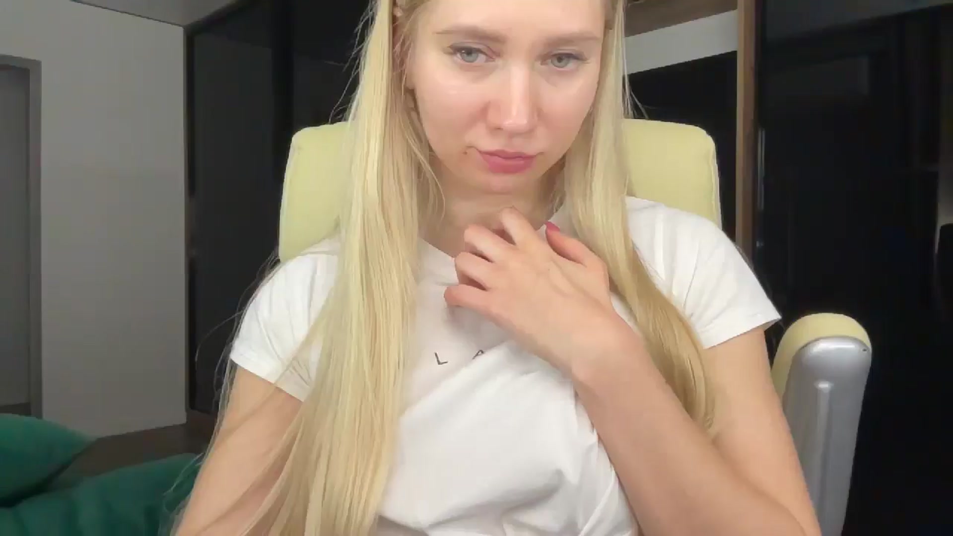 Gallery image thumbnail from Miss_Sylvia's myfreecams stream on, 01/02/2026, 19:53 image 7 of 20