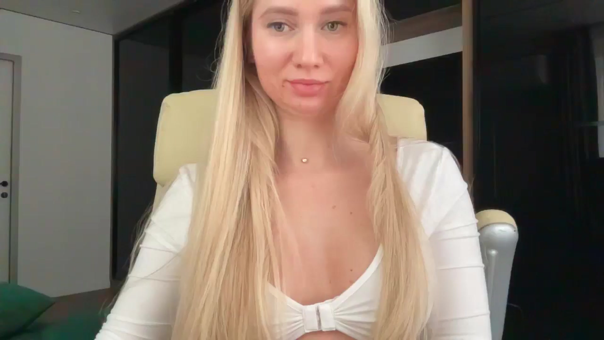 Gallery image thumbnail from Miss_Sylvia's myfreecams stream on, 01/03/2026, 14:29 image 11 of 20