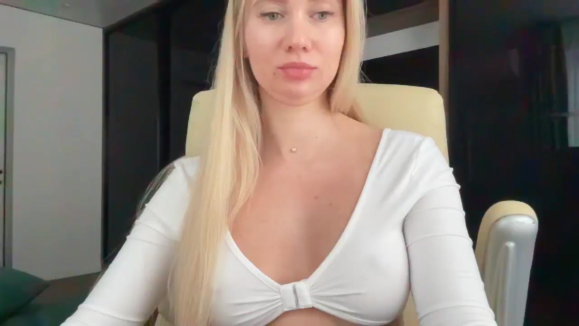 Gallery image thumbnail from Miss_Sylvia's myfreecams stream on, 01/03/2026, 14:29 image 3 of 20