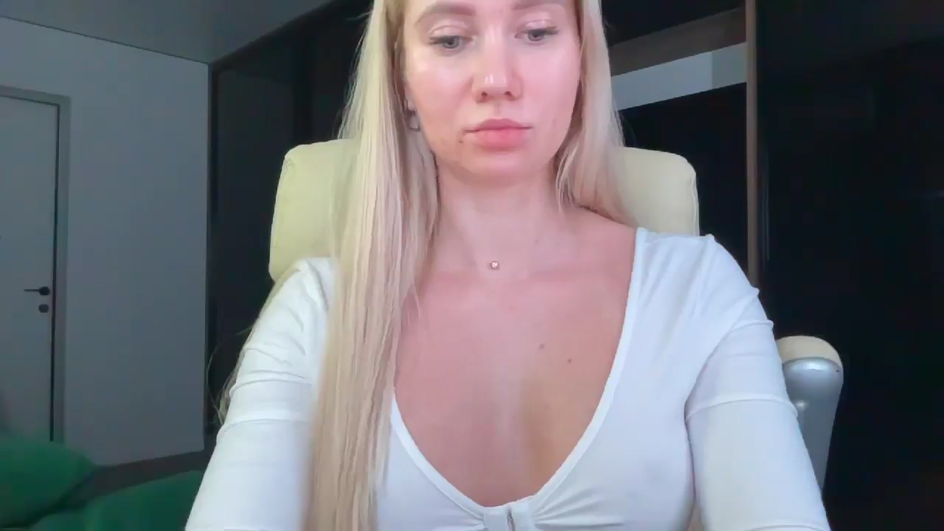 Gallery image thumbnail from Miss_Sylvia's myfreecams stream on, 01/03/2026, 17:57 image 3 of 20