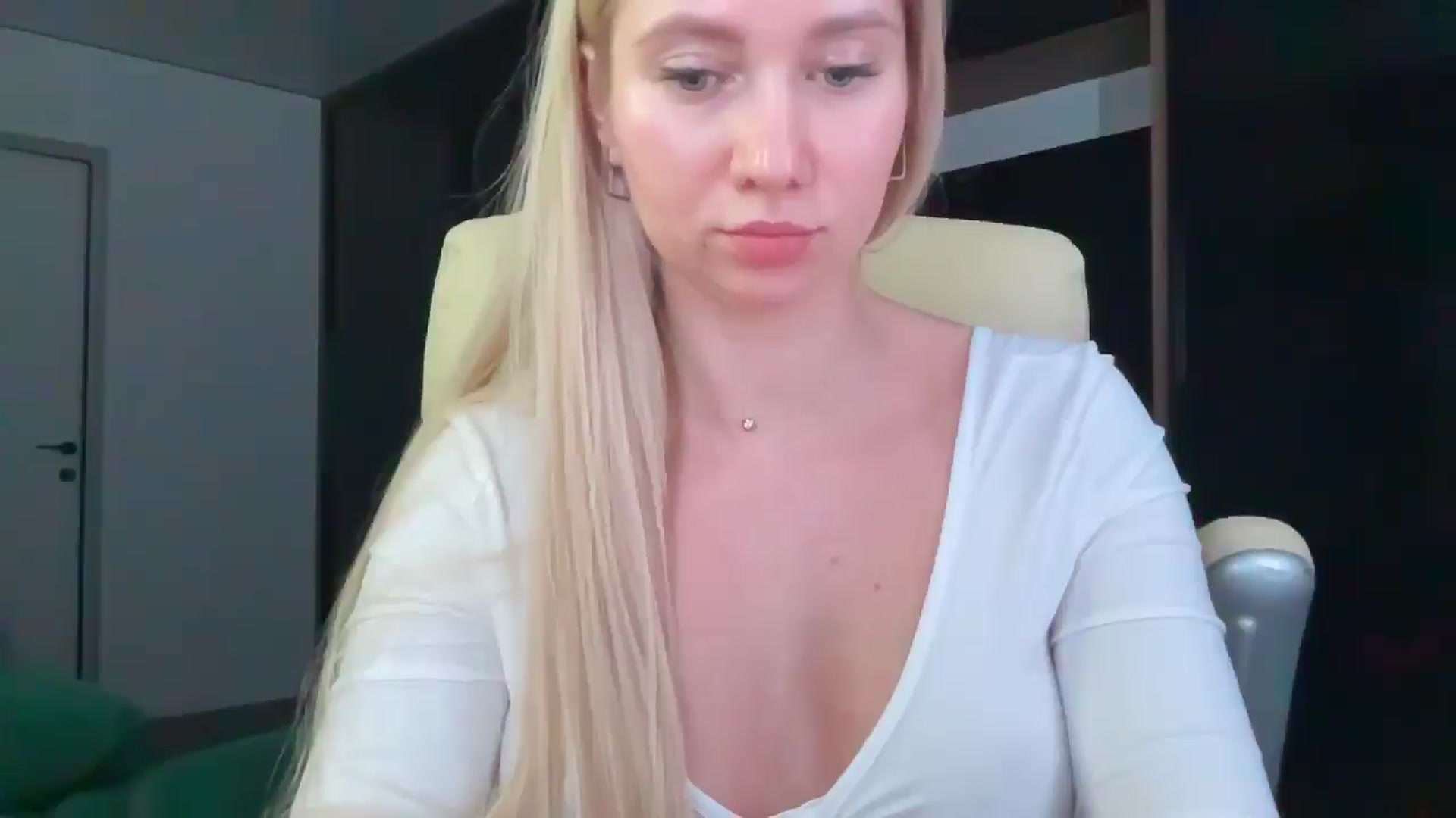 Gallery image thumbnail from Miss_Sylvia's myfreecams stream on, 01/03/2026, 17:57 image 8 of 20