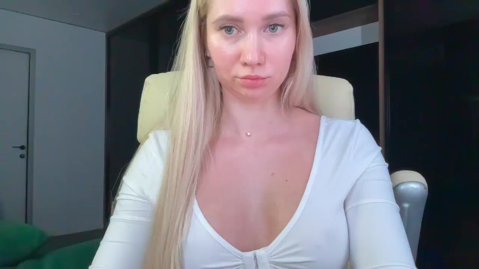 Gallery image thumbnail from Miss_Sylvia's myfreecams stream on, 01/03/2026, 17:57 image 4 of 20