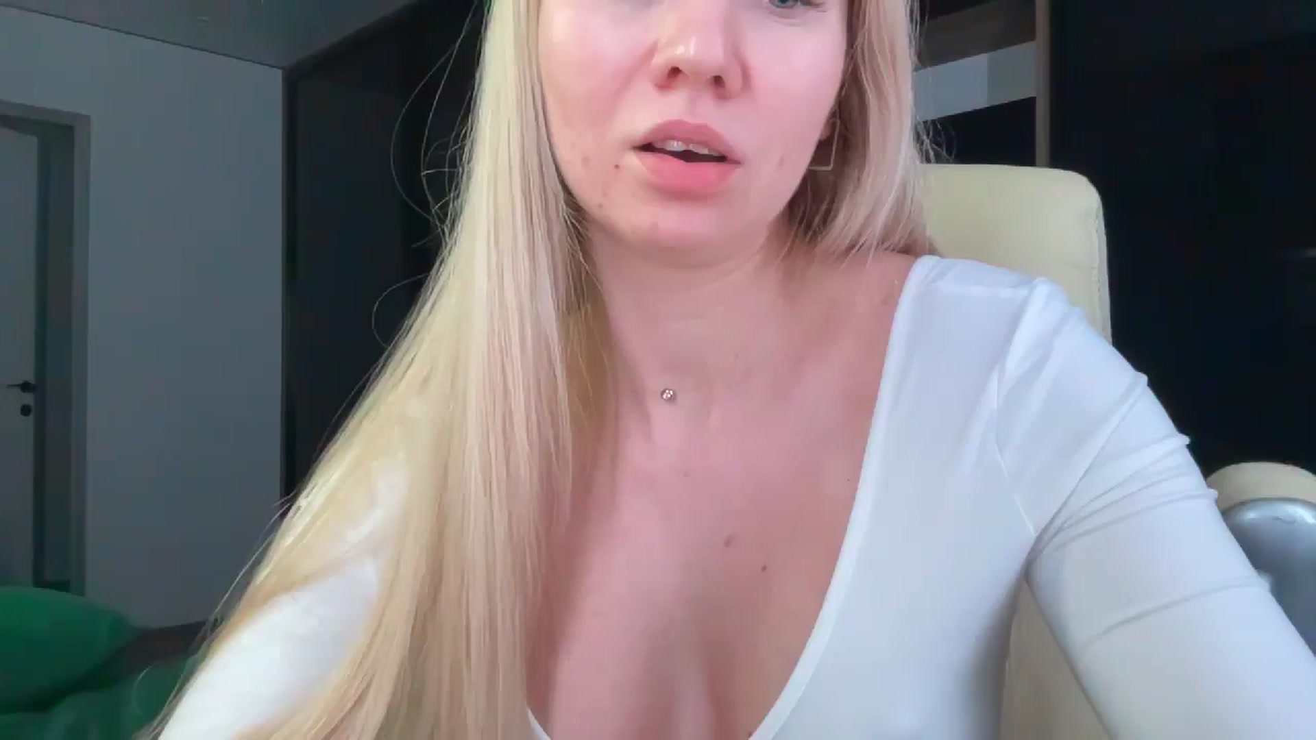 Gallery image thumbnail from Miss_Sylvia's myfreecams stream on, 01/03/2026, 20:38 image 18 of 20