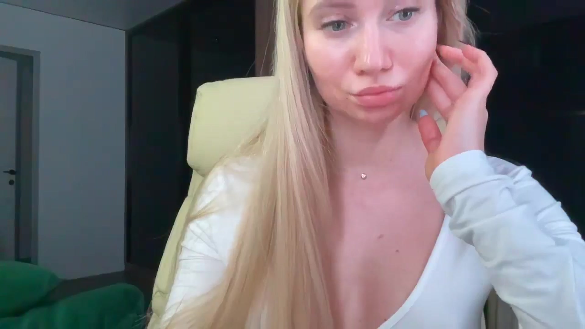 Gallery image thumbnail from Miss_Sylvia's myfreecams stream on, 01/03/2026, 20:38 image 16 of 20