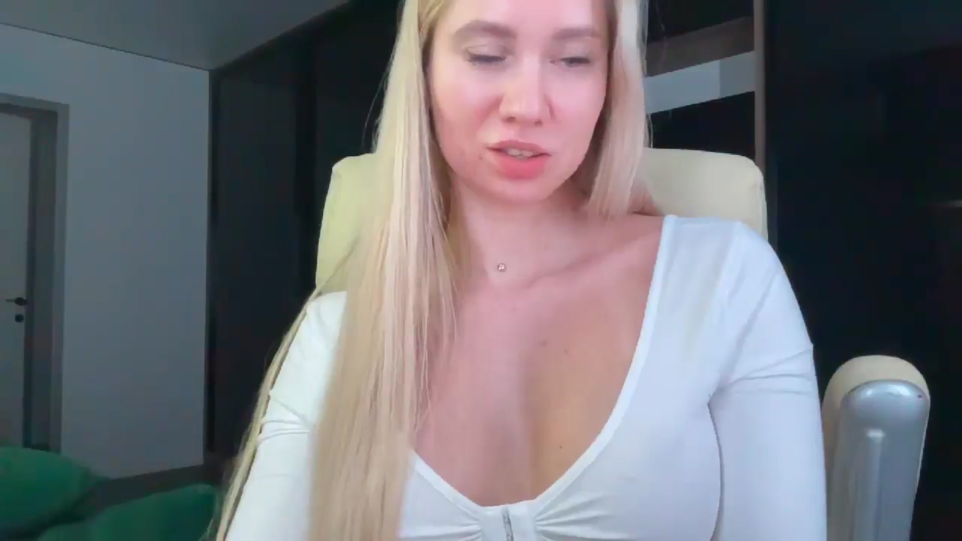 Gallery image thumbnail from Miss_Sylvia's myfreecams stream on, 01/03/2026, 20:38 image 4 of 20
