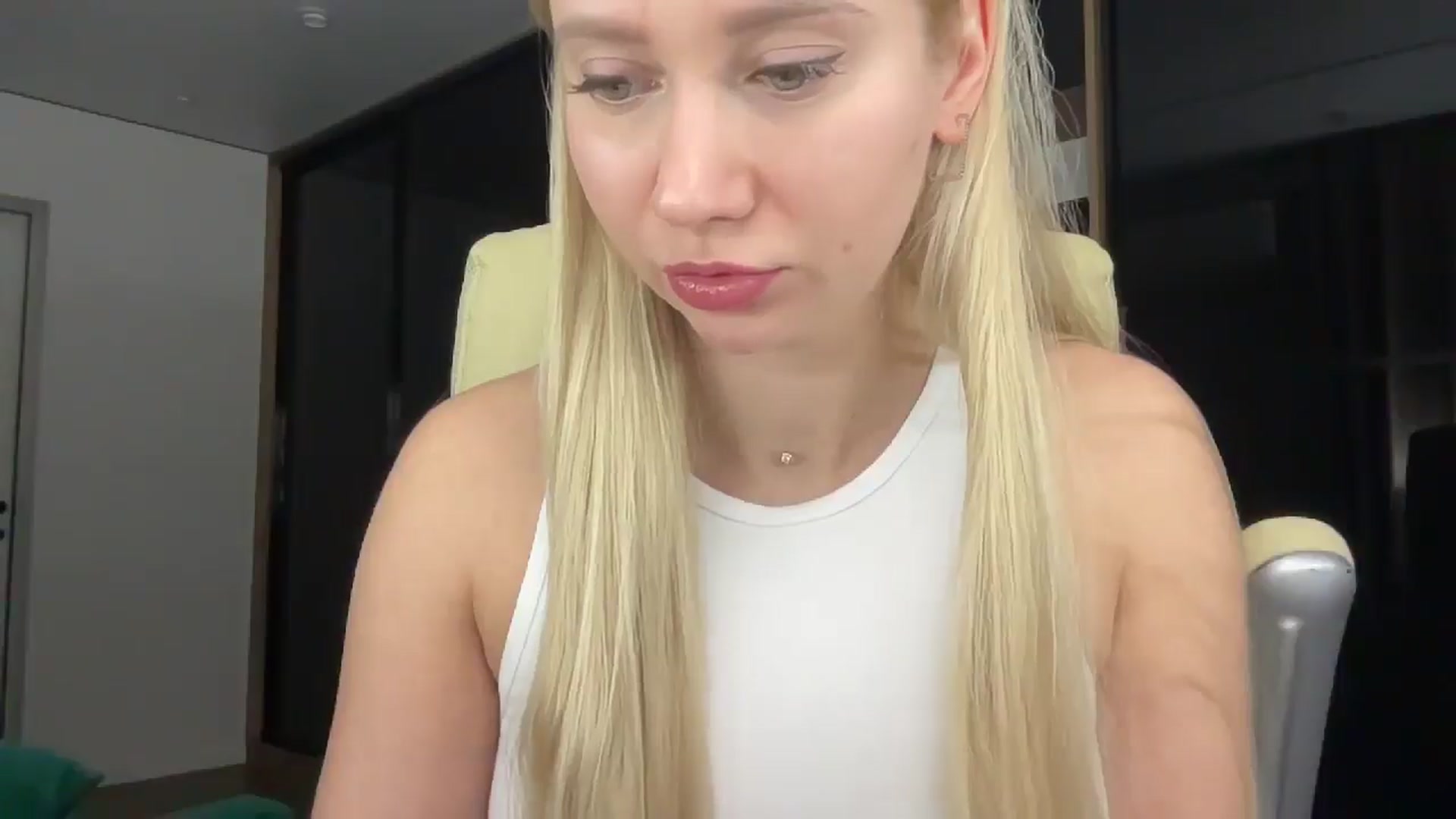 Gallery image thumbnail from Miss_Sylvia's myfreecams stream on, 01/04/2026, 16:50 image 9 of 20
