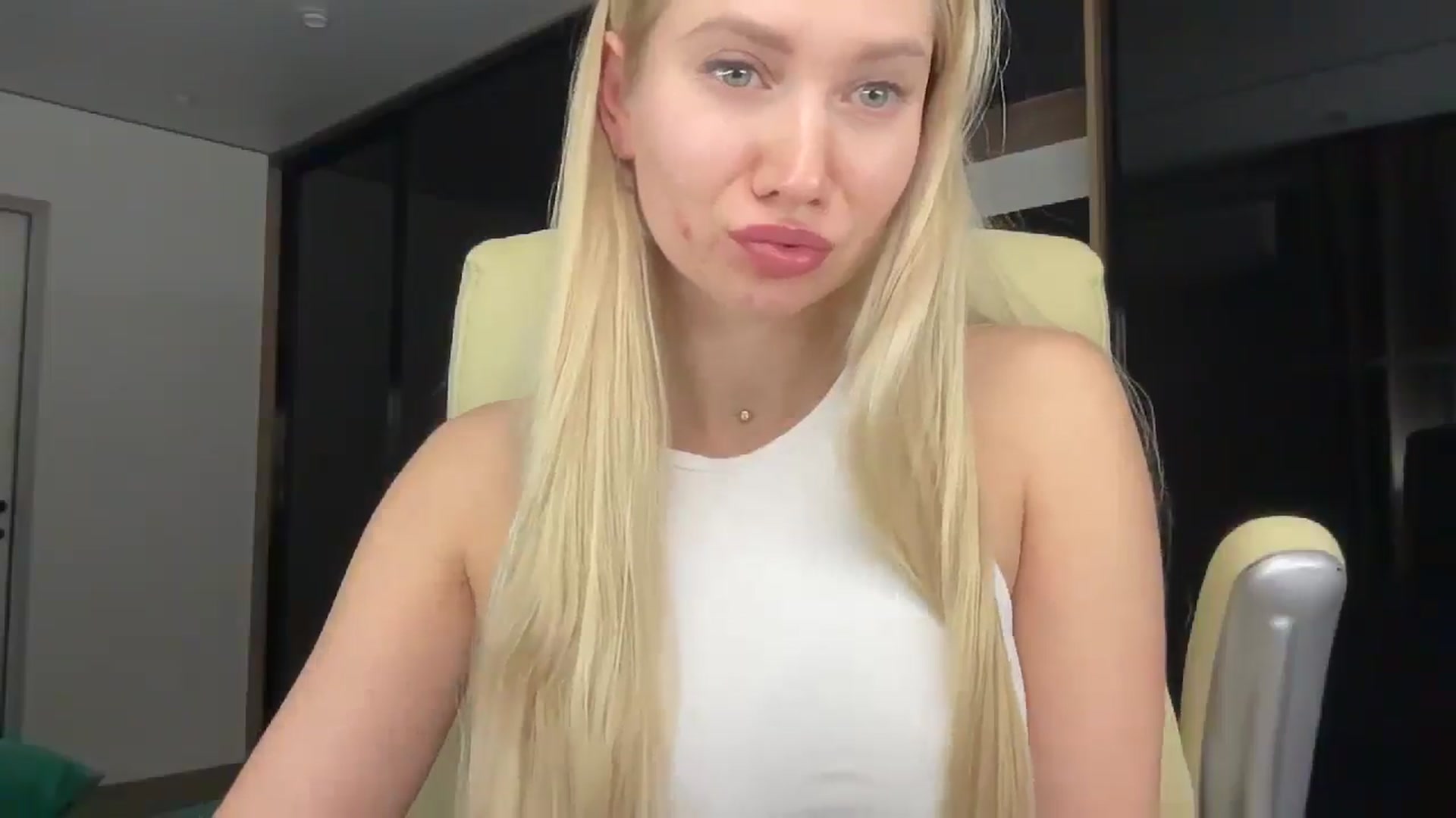 Gallery image thumbnail from Miss_Sylvia's myfreecams stream on, 01/04/2026, 16:50 image 10 of 20