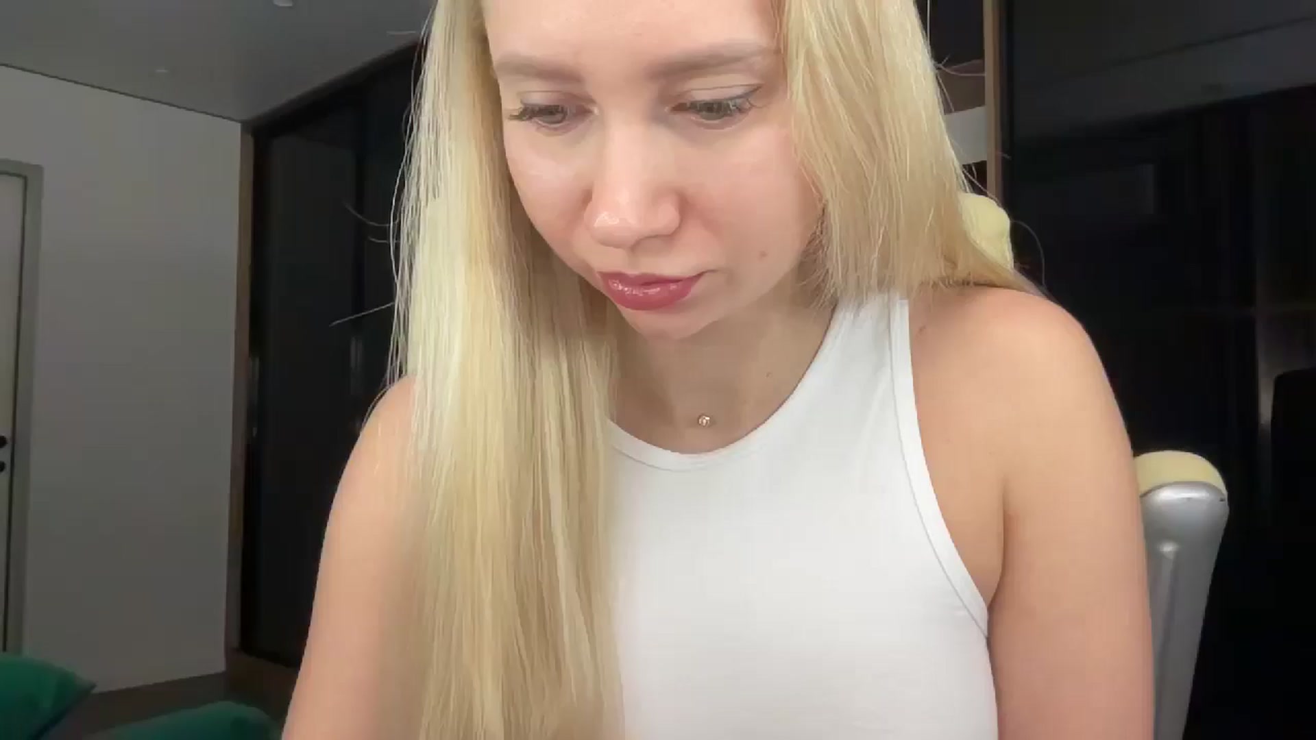 Gallery image thumbnail from Miss_Sylvia's myfreecams stream on, 01/04/2026, 16:50 image 6 of 20