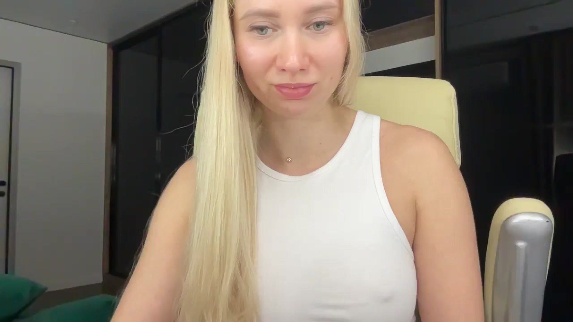 Gallery image thumbnail from Miss_Sylvia's myfreecams stream on, 01/04/2026, 17:35 image 12 of 20