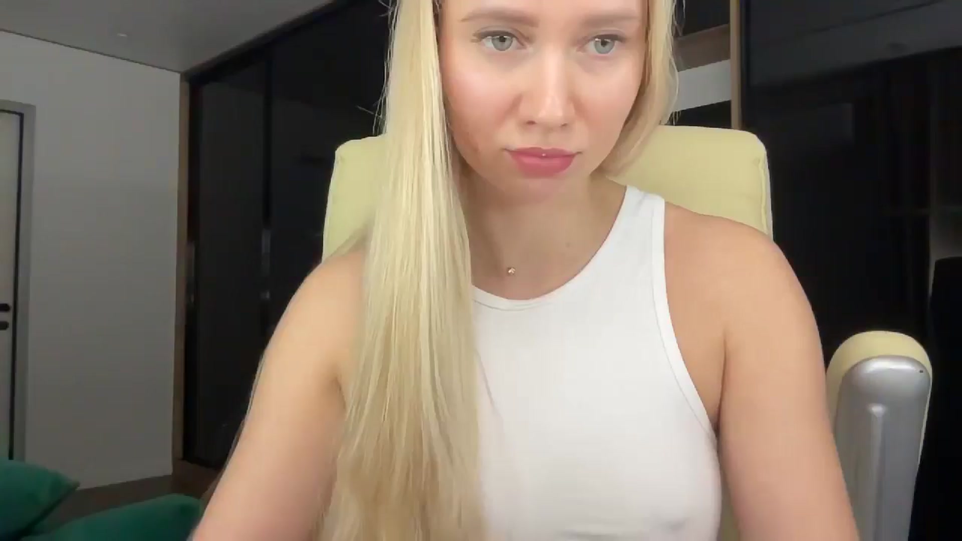 Gallery image thumbnail from Miss_Sylvia's myfreecams stream on, 01/04/2026, 17:35 image 10 of 20