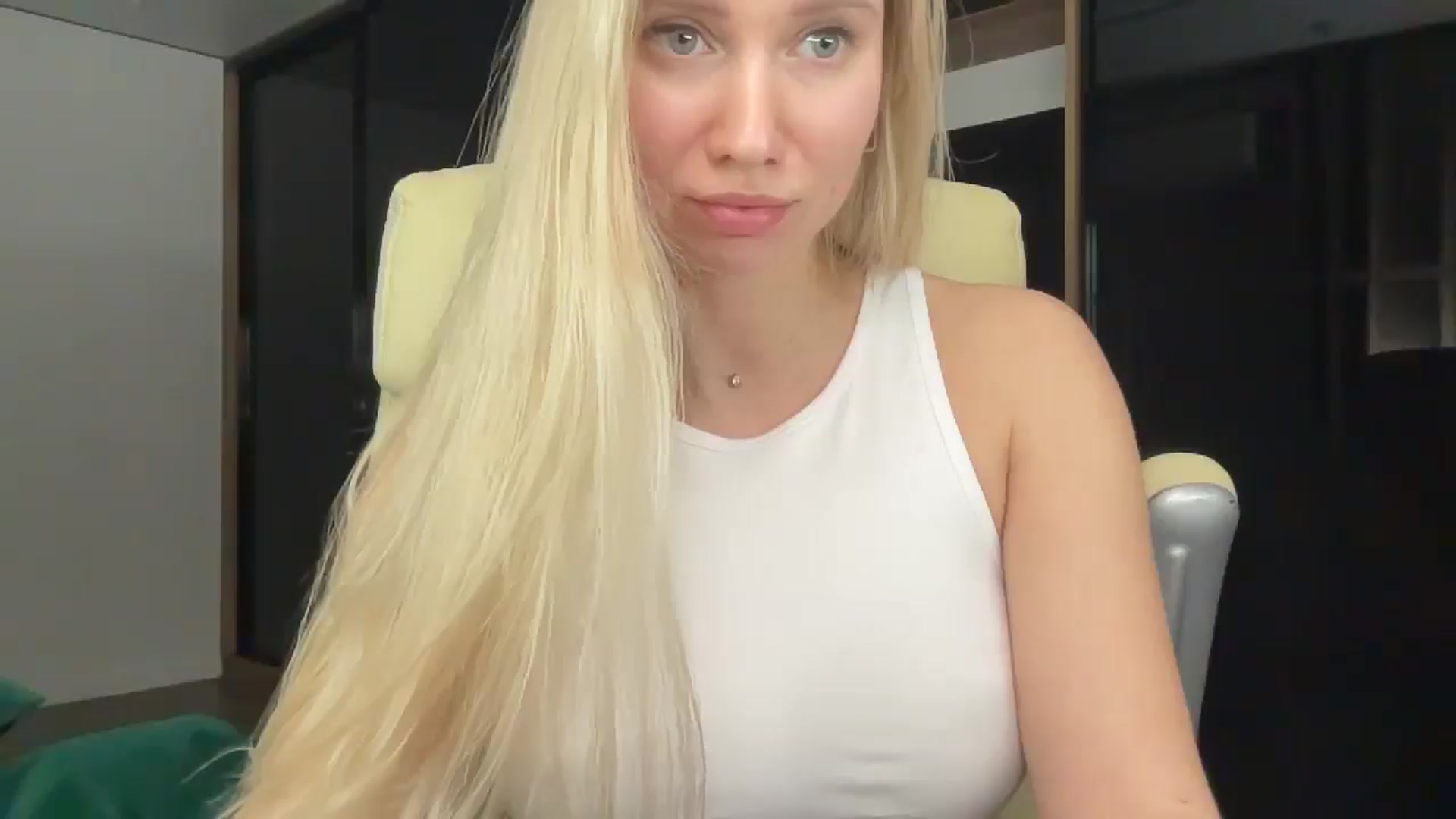 Gallery image thumbnail from Miss_Sylvia's myfreecams stream on, 01/04/2026, 22:13 image 16 of 20