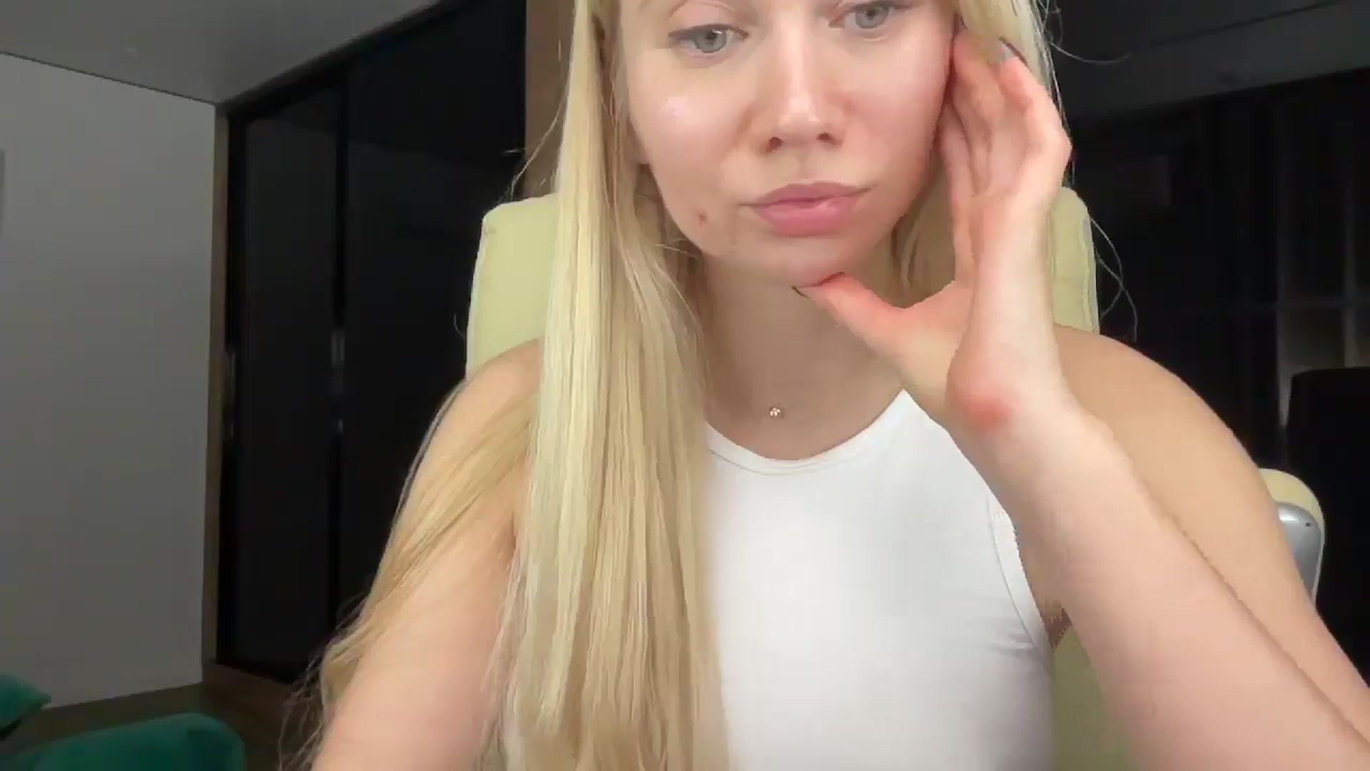 Gallery image thumbnail from Miss_Sylvia's myfreecams stream on, 01/04/2026, 22:13 image 10 of 20