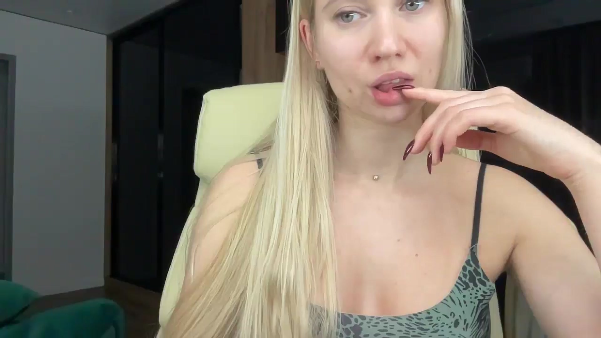 Gallery image thumbnail from Miss_Sylvia's myfreecams stream on, 01/05/2026, 18:58 image 15 of 20